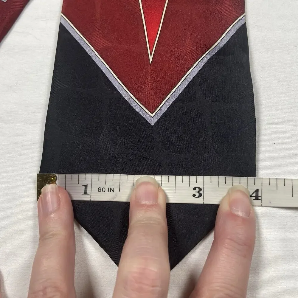 Alberto Celini Men's Necktie 100% Silk Red Geometric Pattern 4x59